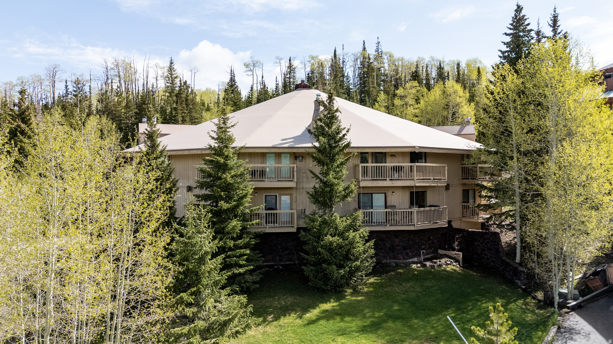 89 S E STEAM ENGINE DR 7B