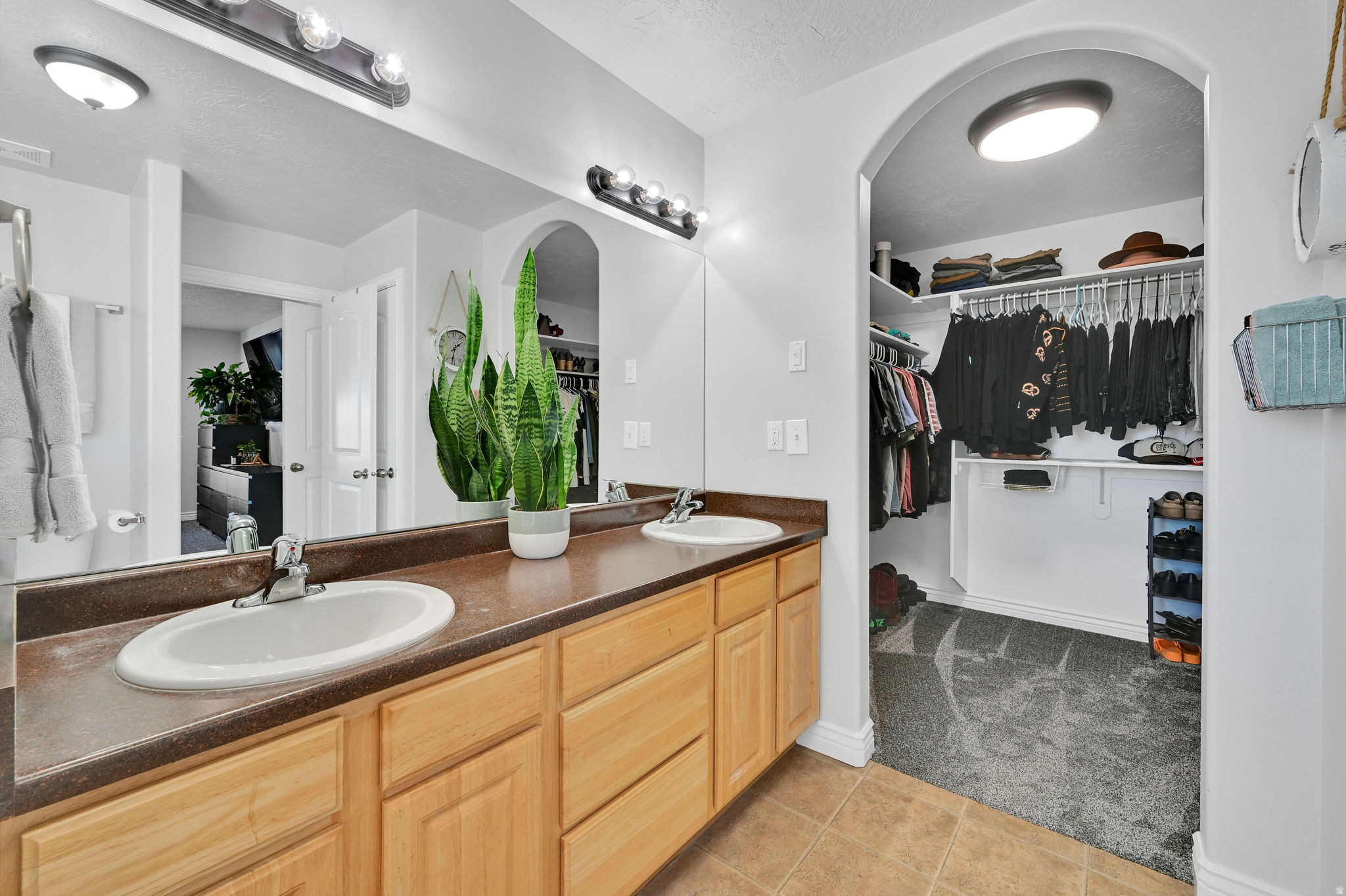 CANTERBURY CROSSING - Residential