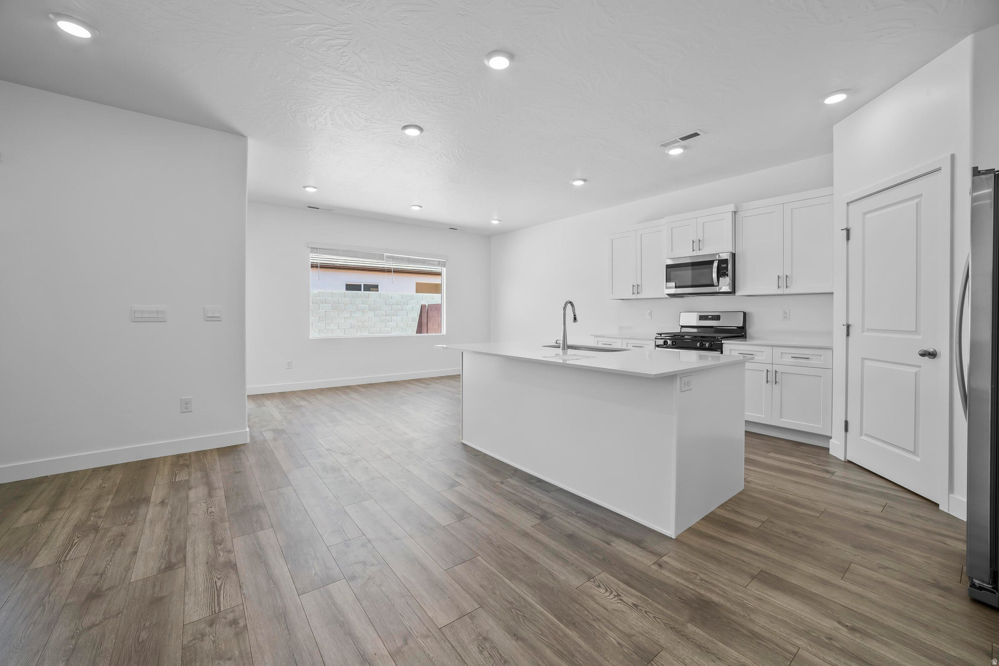 CORRAL HOLLOW AT LONG VALLEY - Residential