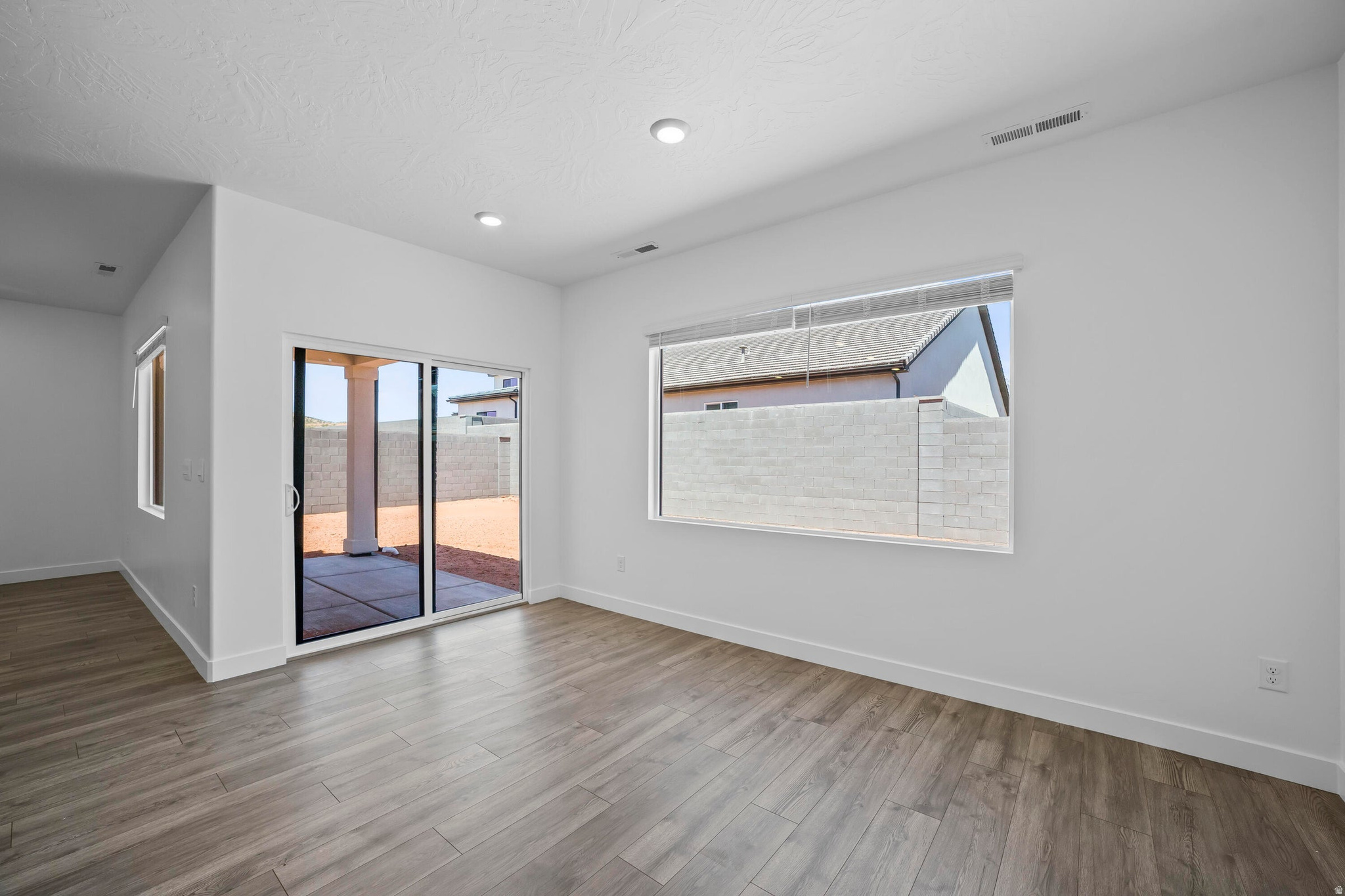 CORRAL HOLLOW AT LONG VALLEY - Residential