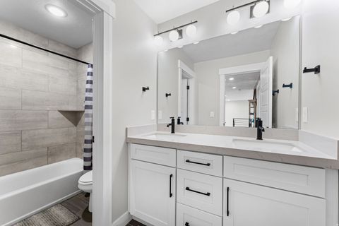 Tiny photo for 14652 S ANNIKA RUN DR W, Herriman, UT 84096 (MLS # 2147473)