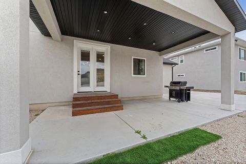 Tiny photo for 14652 S ANNIKA RUN DR W, Herriman, UT 84096 (MLS # 2147473)