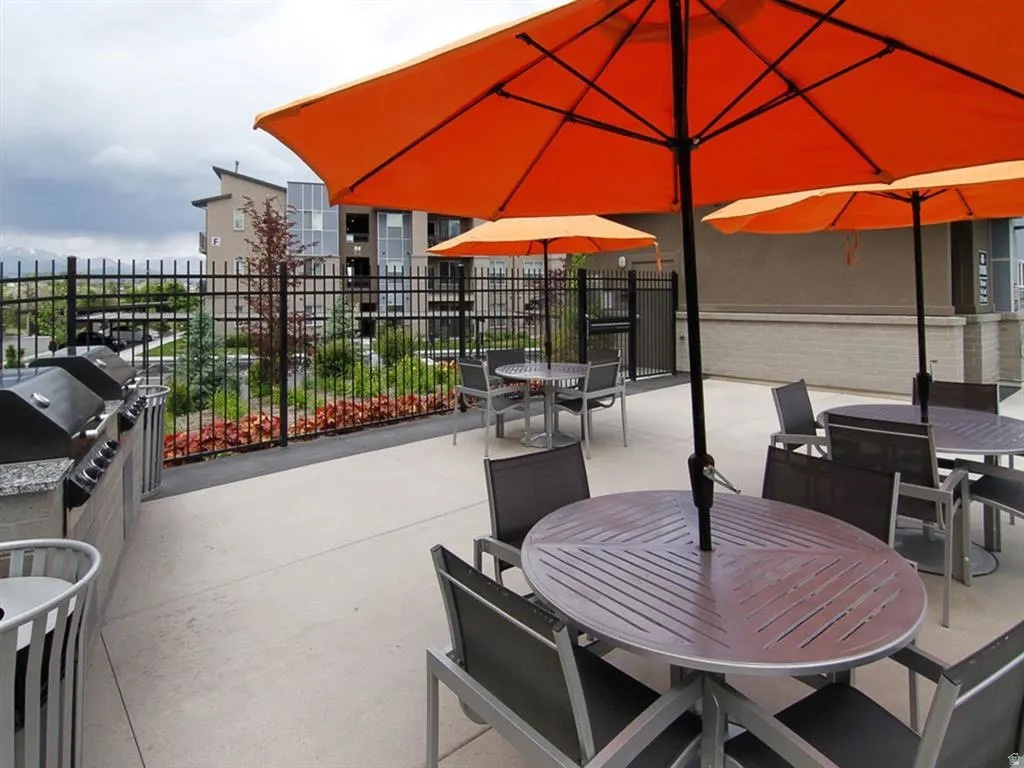 ROOFTOPS @ 78HUNDRED - Residential