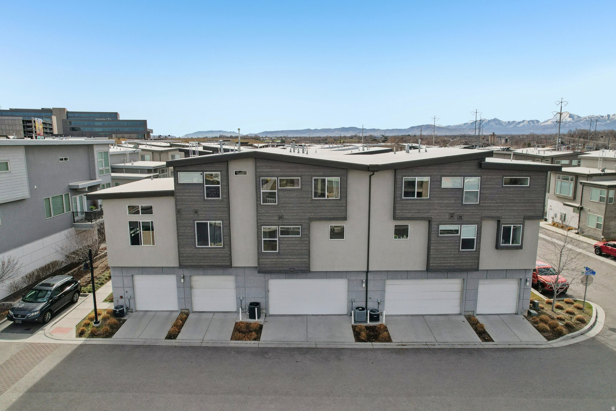 ROOFTOPS @ 78HUNDRED - Residential