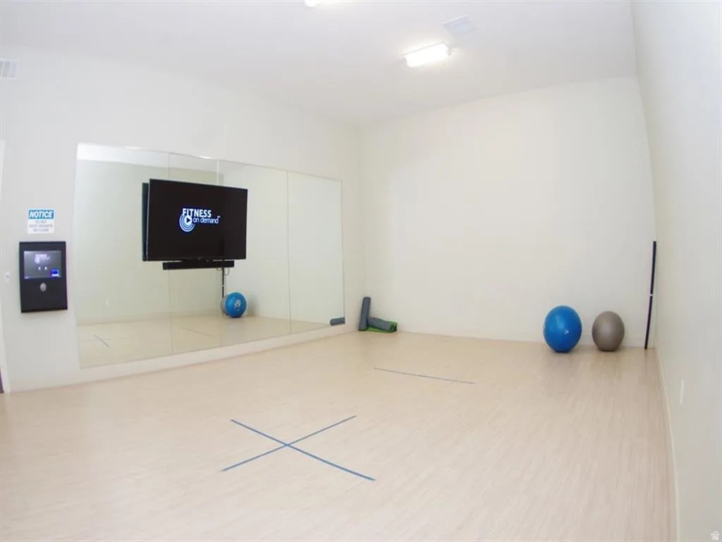 ROOFTOPS @ 78HUNDRED - Residential