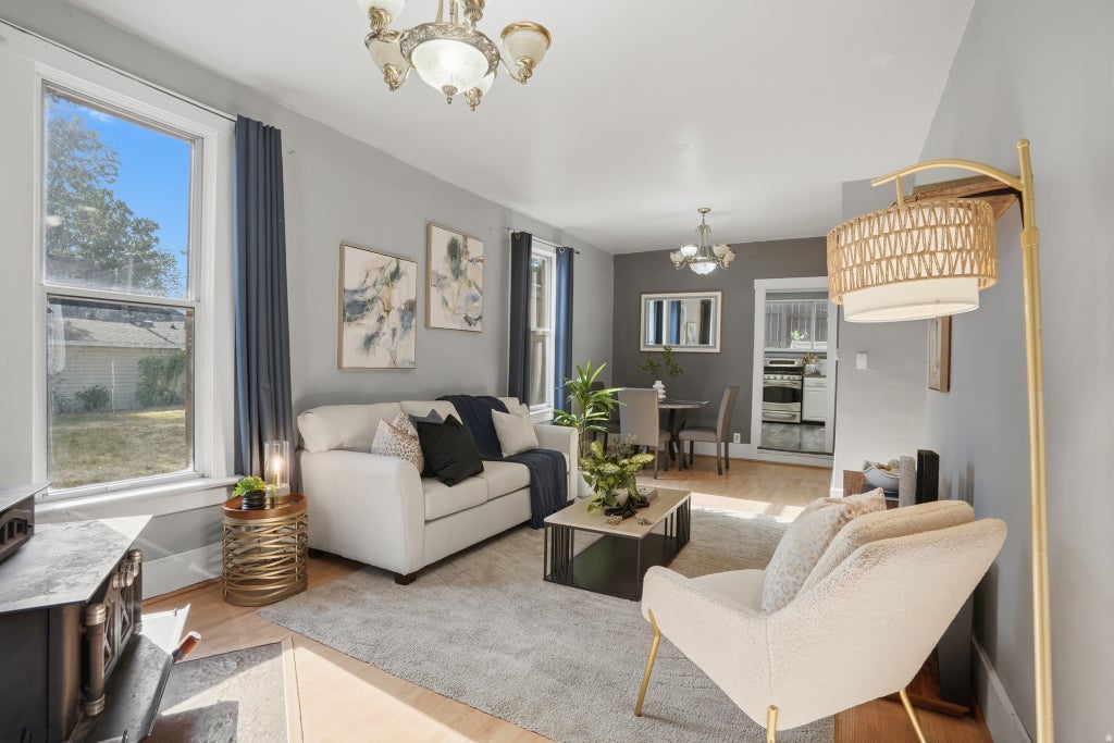 Photo of 1037 E LINDEN AVE, Salt Lake City, UT 84102 (MLS # 2163090)