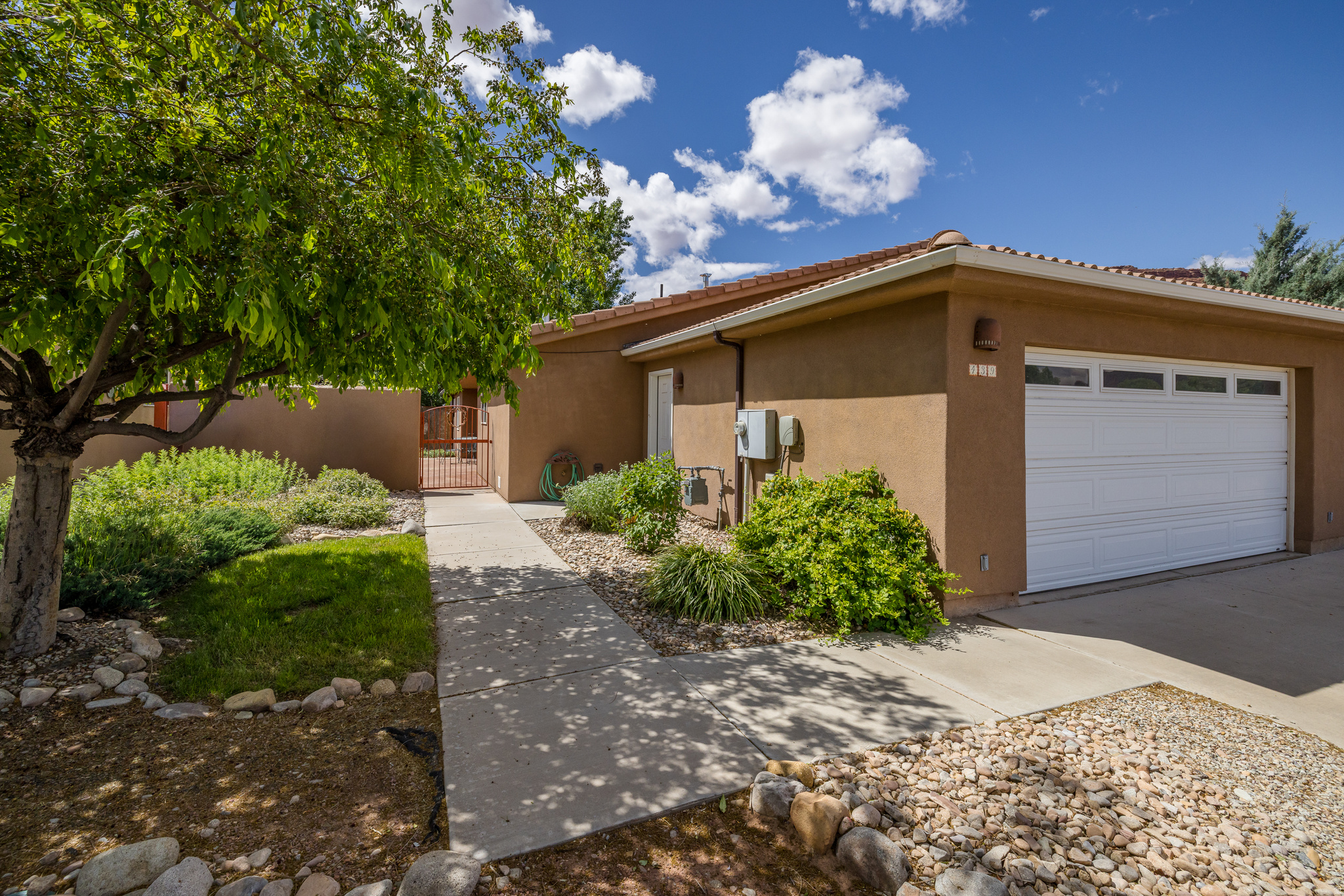 COTTONWOODS AT WILLIAMS WAY - Residential