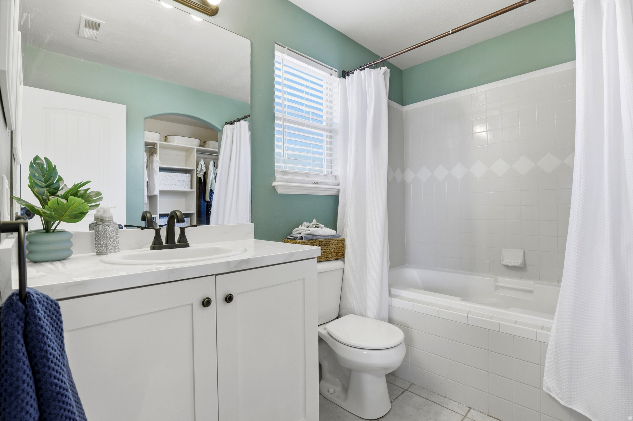 PARK MEADOWS - Residential