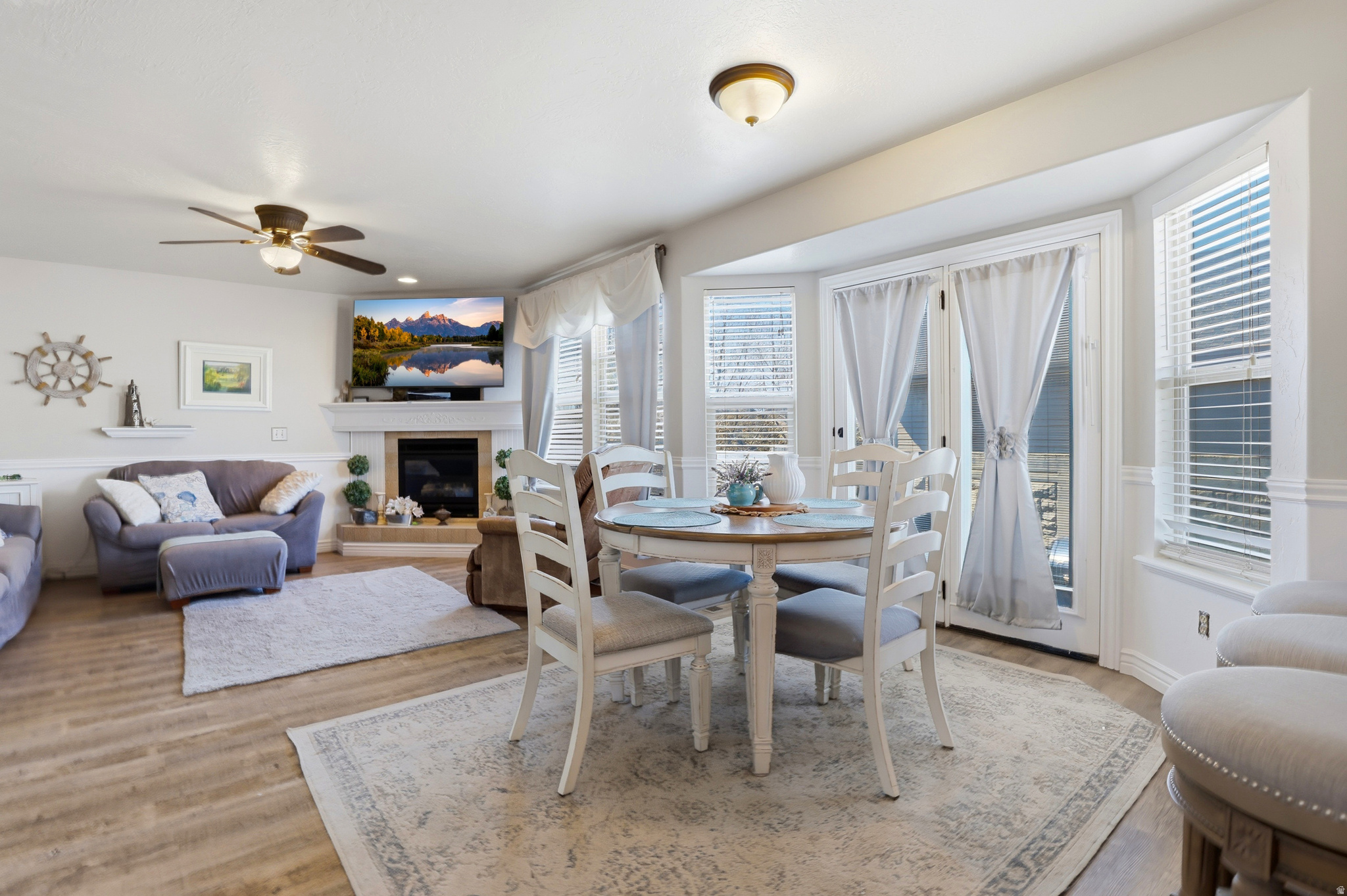 PARK MEADOWS - Residential