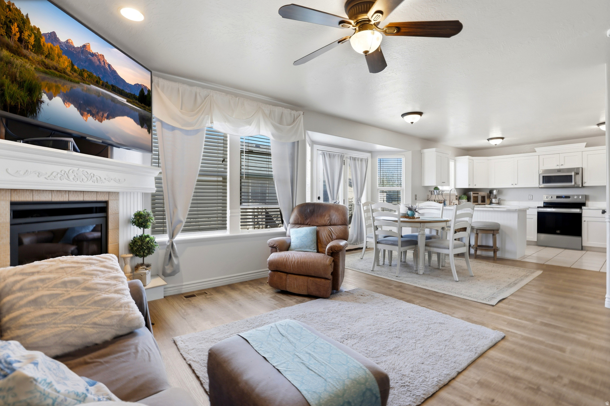 PARK MEADOWS - Residential