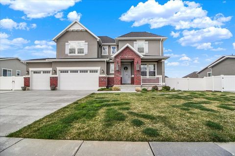 Photo of 2449 N SARUS CRANE DR, Clinton, UT 84015 (MLS # 2148723)