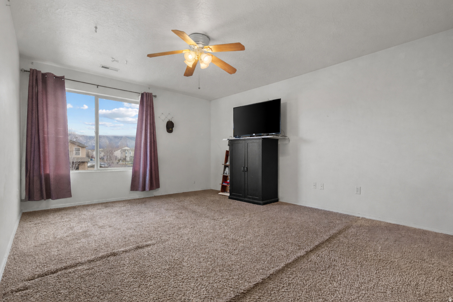 SPANISH FIELDS - Residential