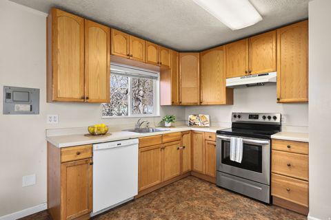 Tiny photo for 3830 S ORAM CIR, South Ogden, UT 84403 (MLS # 2124265)