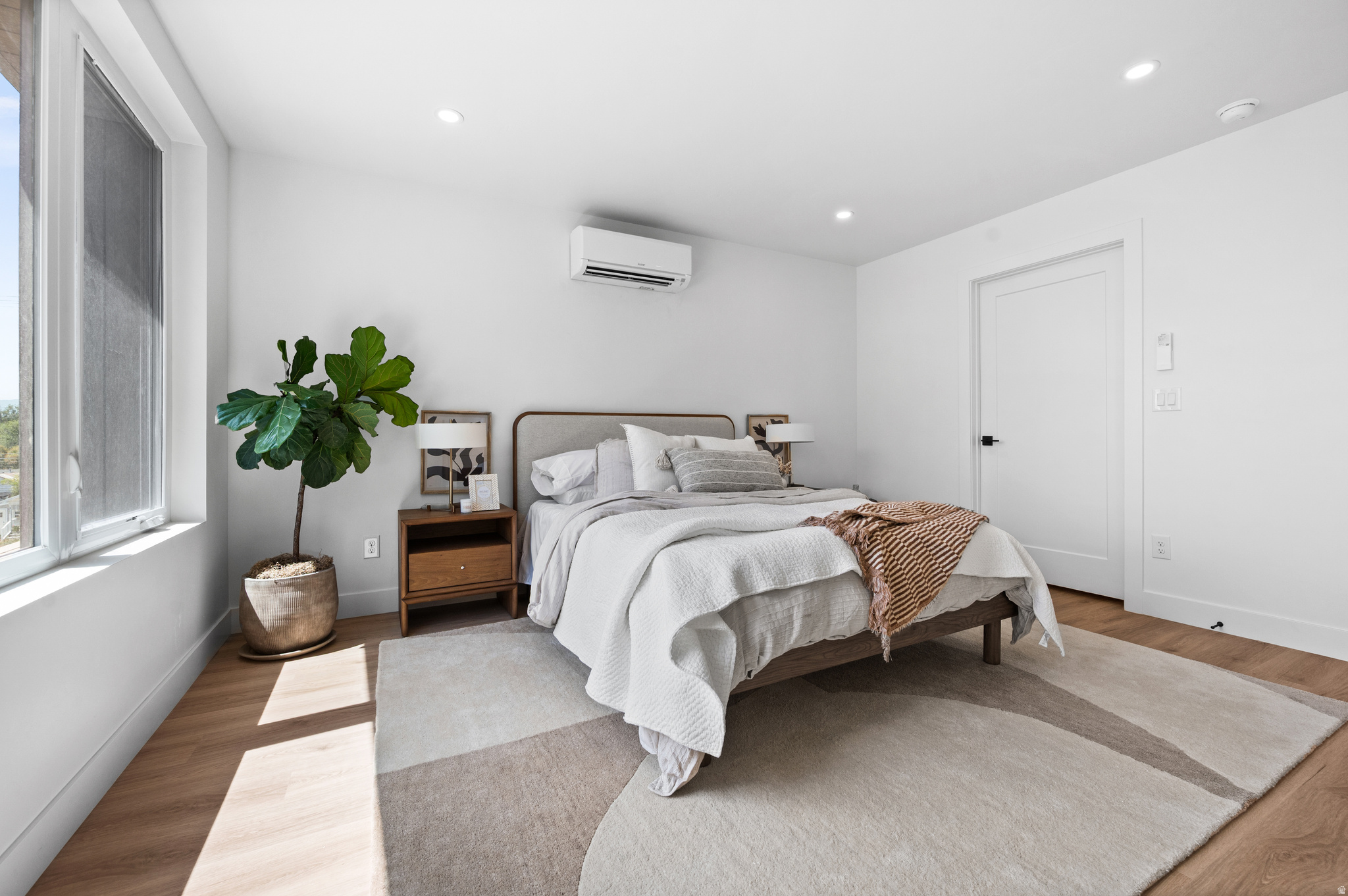 WOODLAND COMMONS - Residential