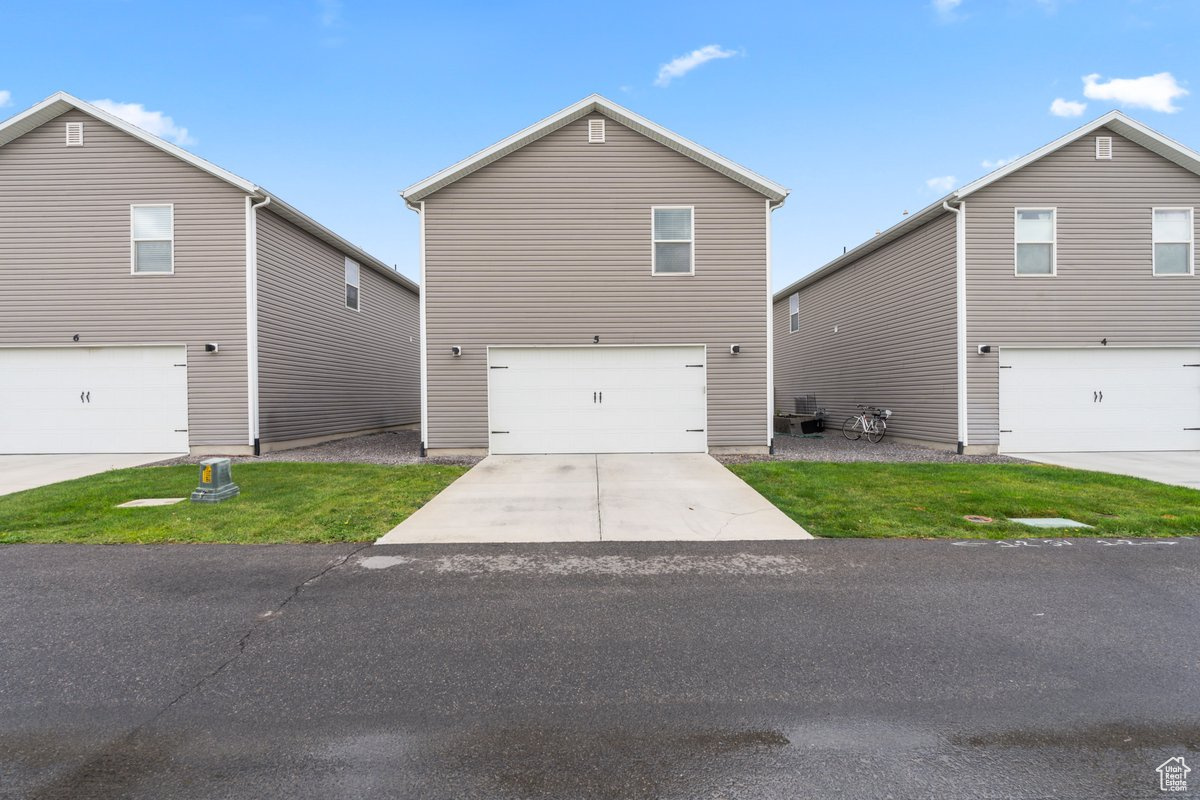 COLONIAL PARK - Residential