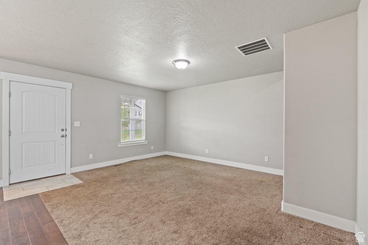 COLONIAL PARK - Residential