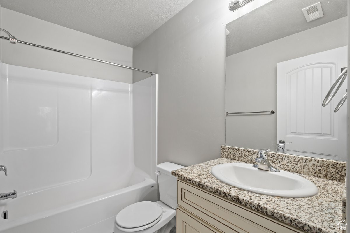 COLONIAL PARK - Residential