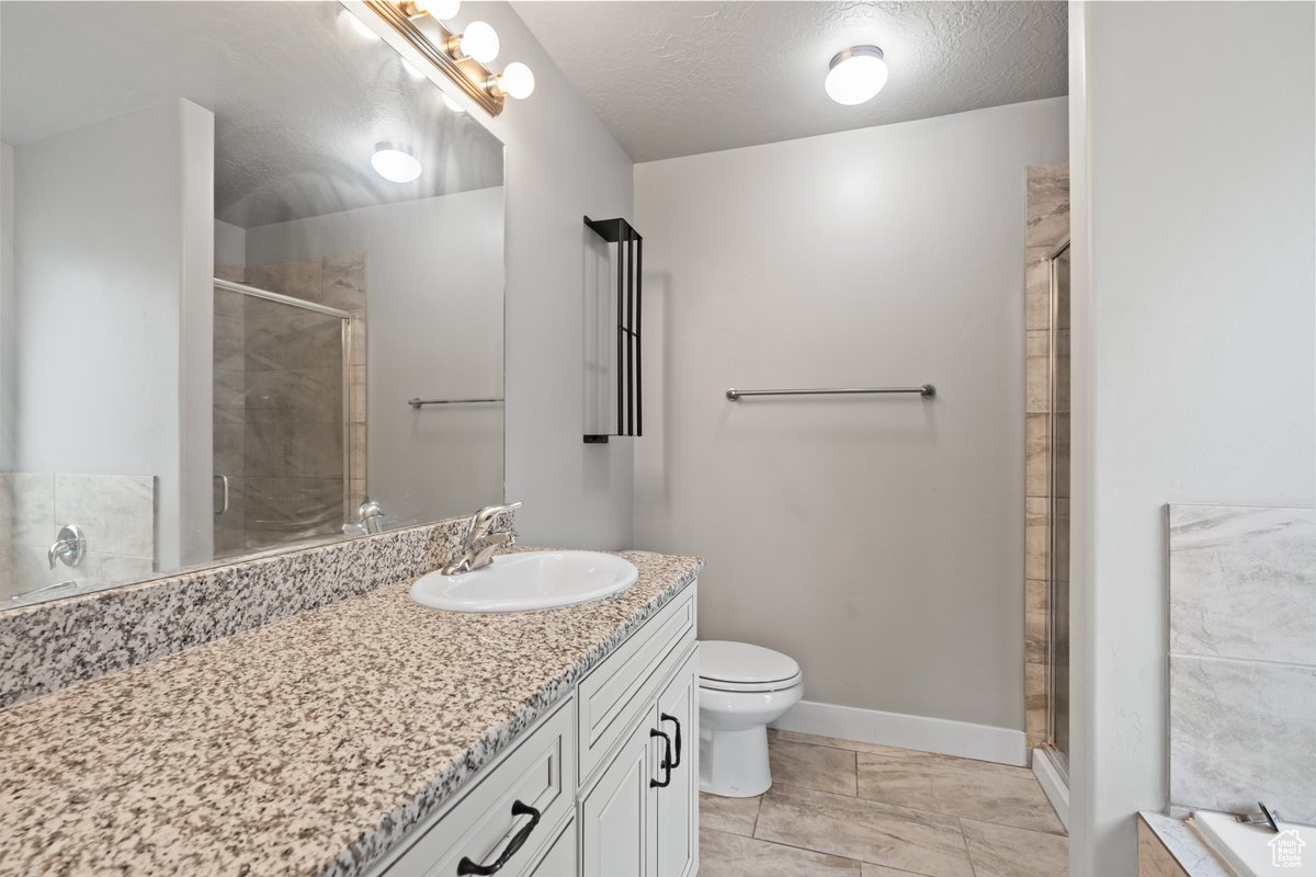 COLONIAL PARK - Residential