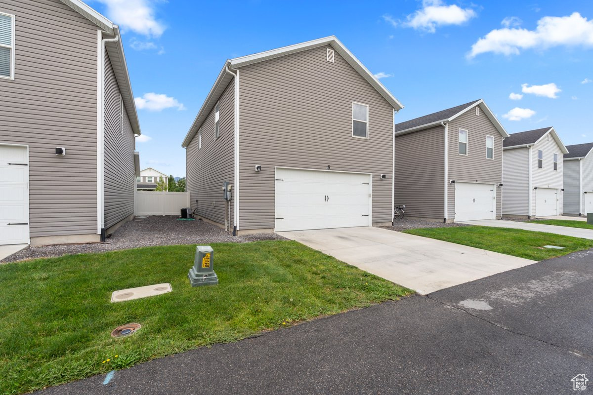 COLONIAL PARK - Residential