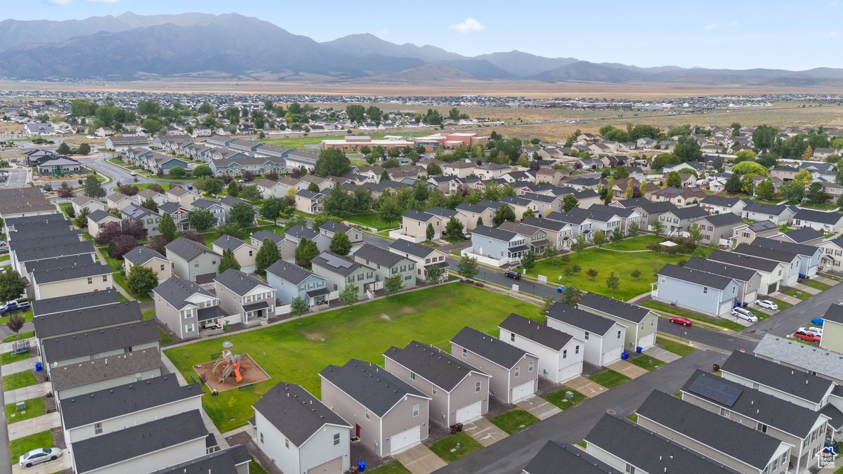 COLONIAL PARK - Residential