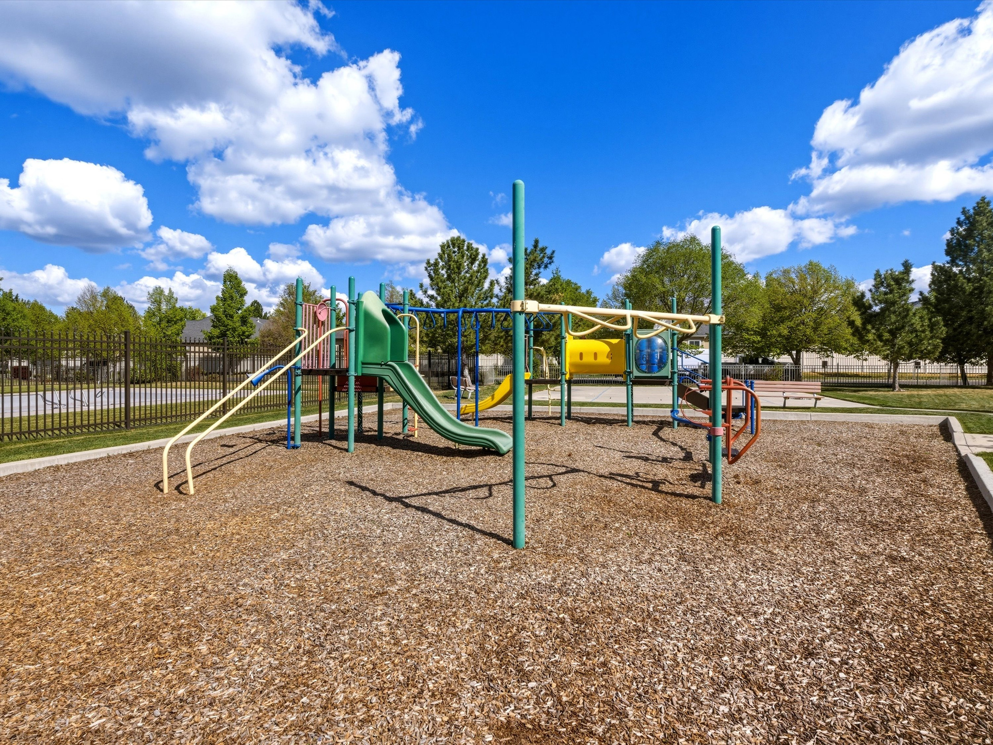 SOUTH WILLOW CREEK C - Residential