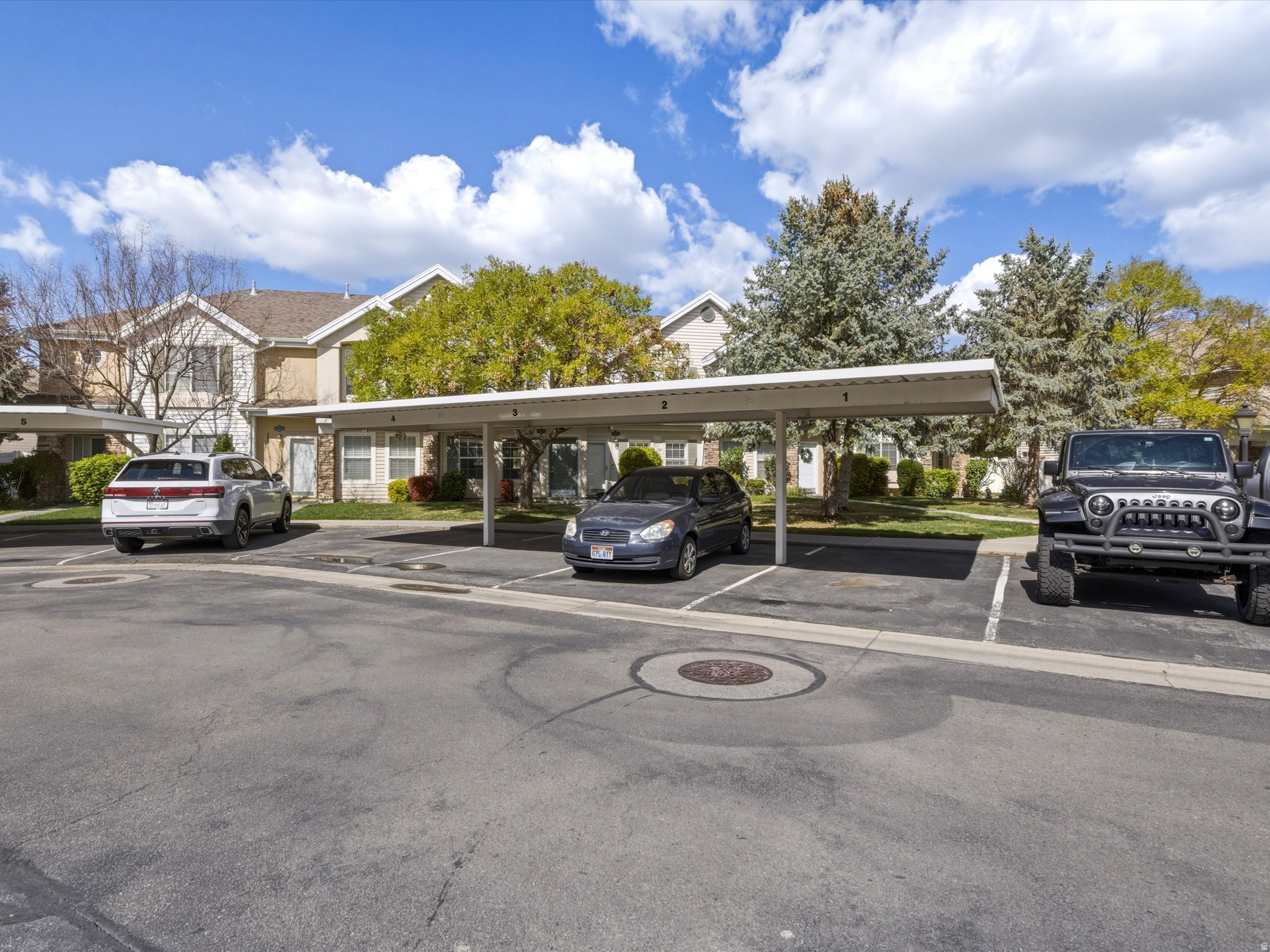 SOUTH WILLOW CREEK C - Residential