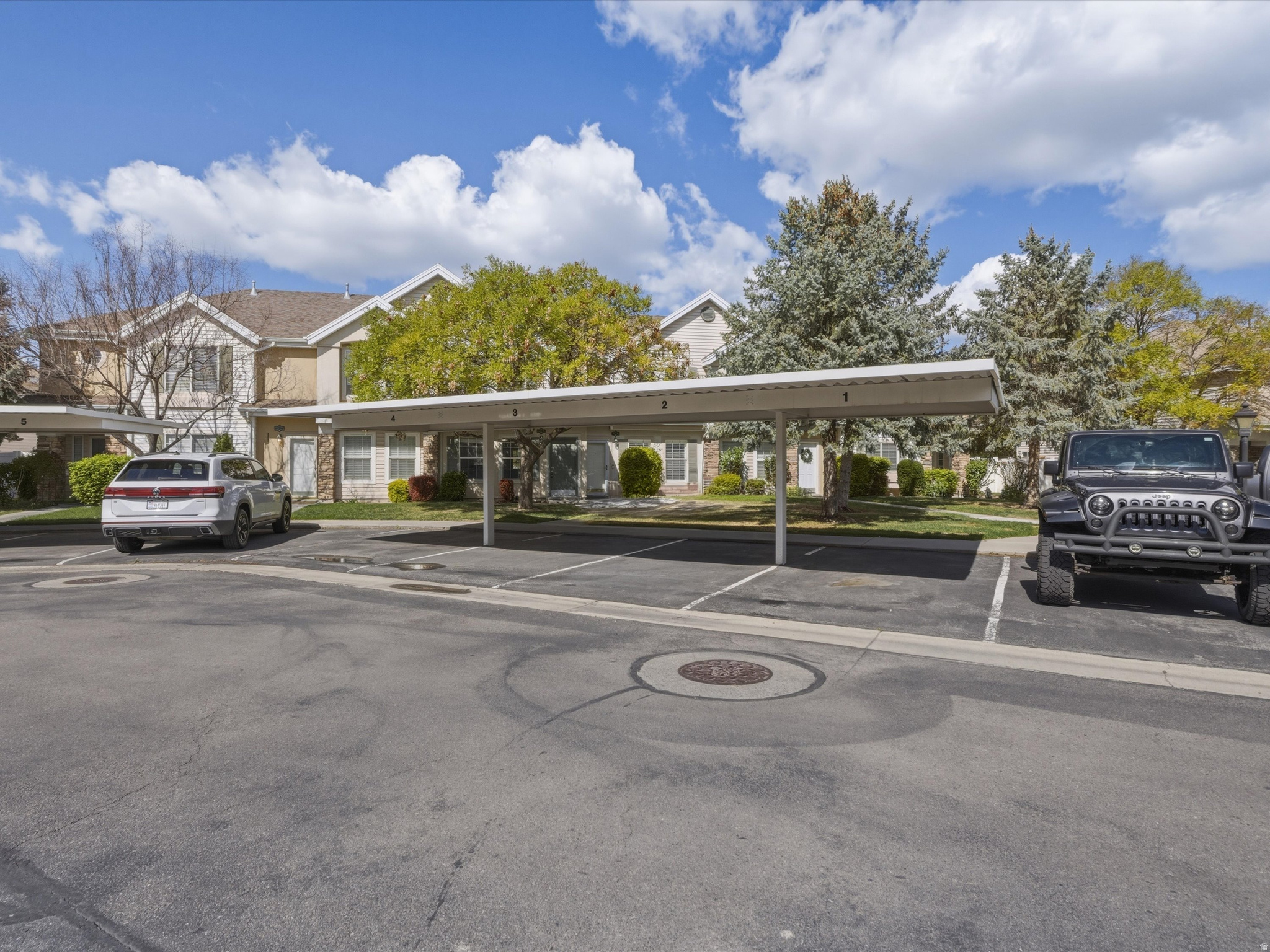 SOUTH WILLOW CREEK C - Residential