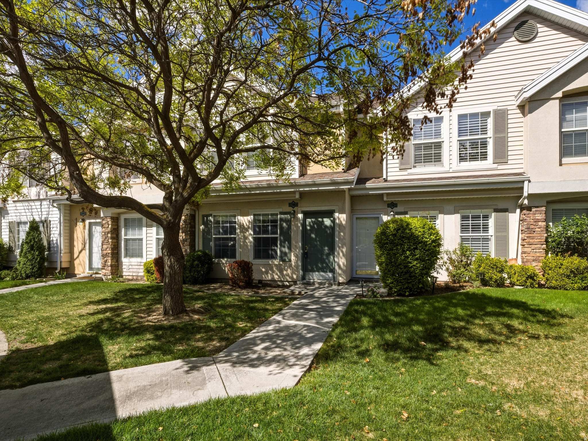 SOUTH WILLOW CREEK C - Residential