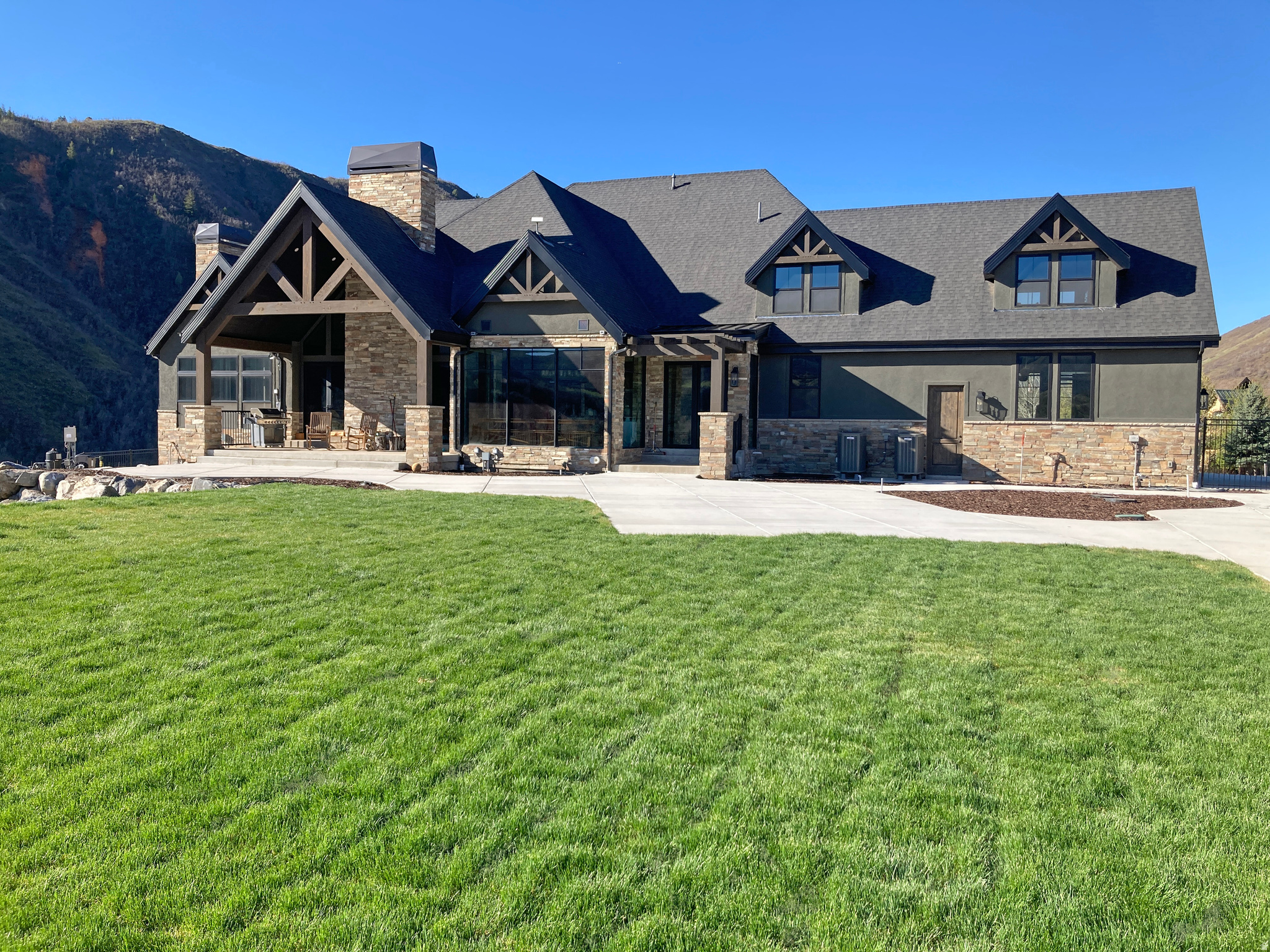 COTTAGES AT HOBBLECREEK - Residential