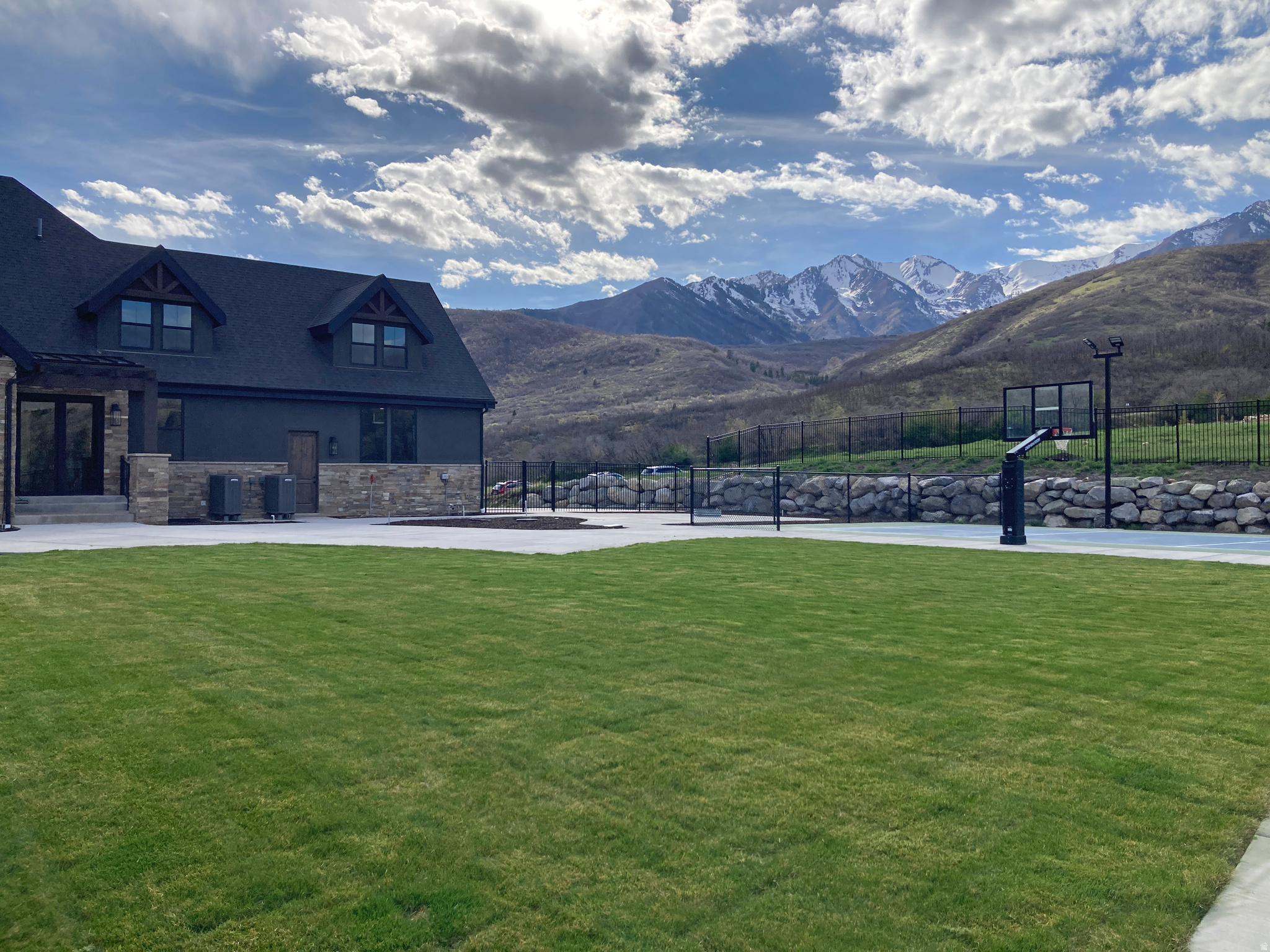 COTTAGES AT HOBBLECREEK - Residential