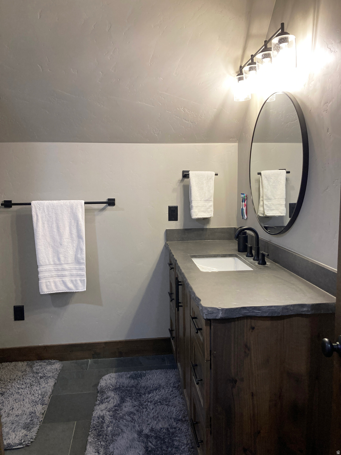 COTTAGES AT HOBBLECREEK - Residential