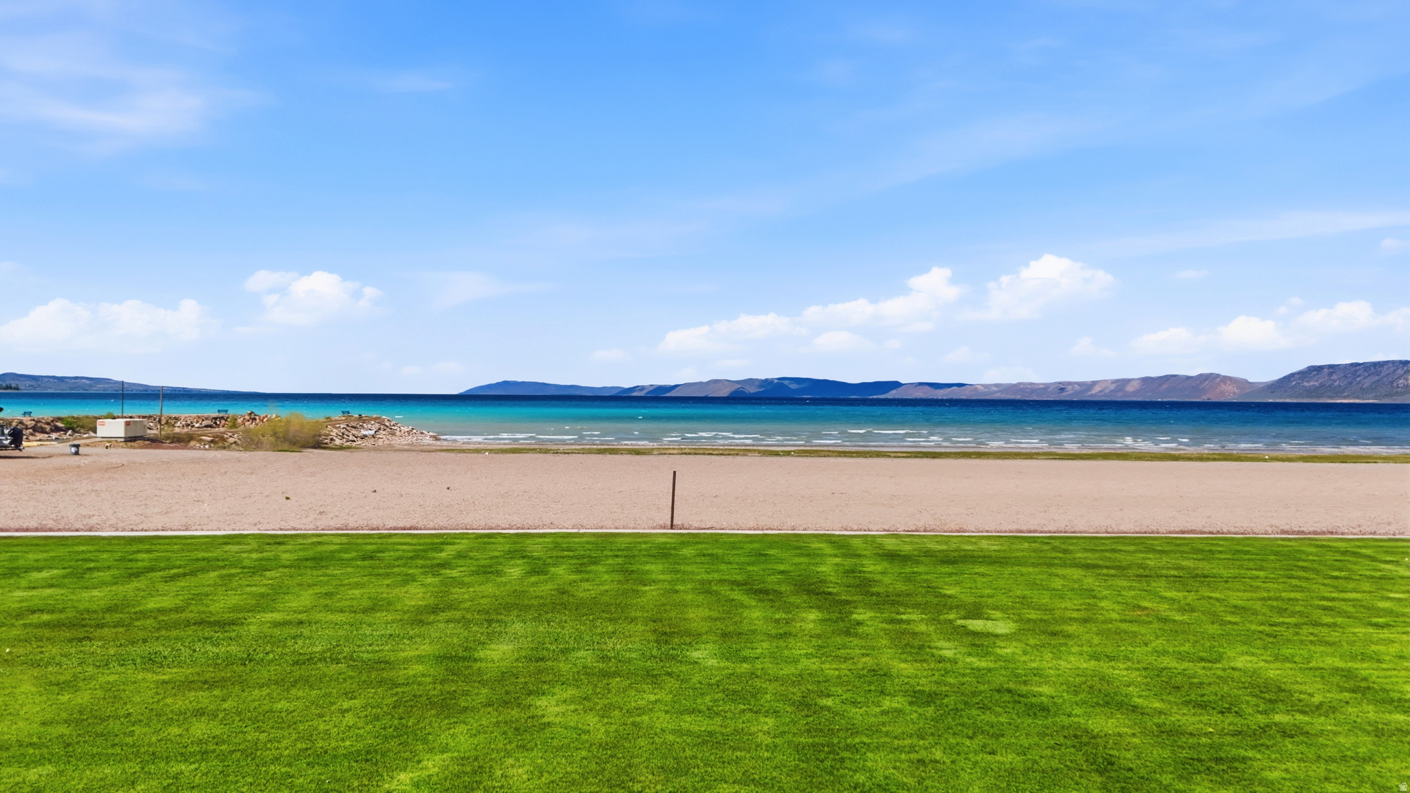 IDEAL BEACH - Residential