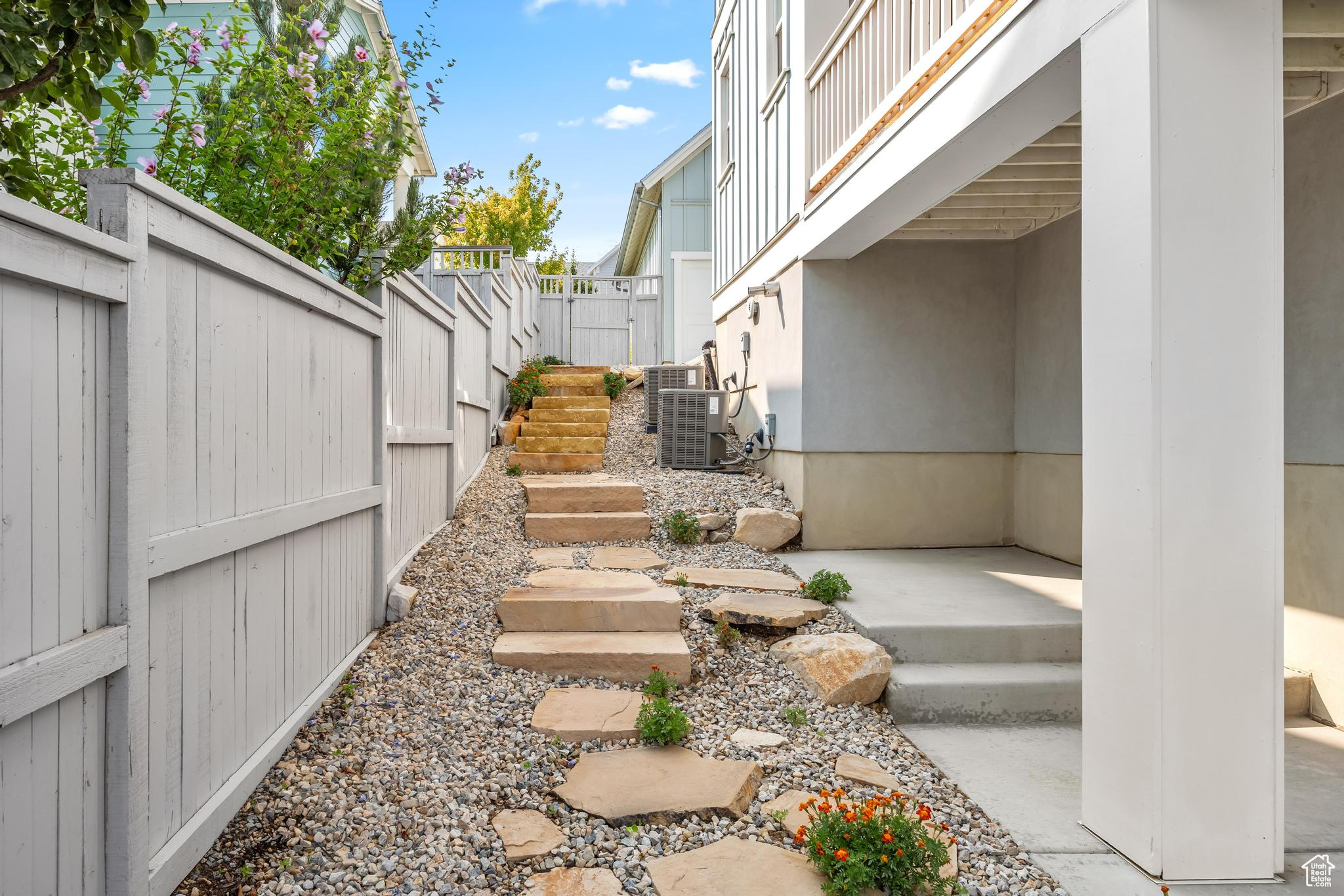 KENNECOTT - Residential