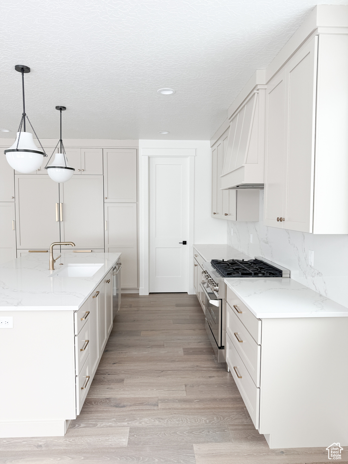 AMBLEVIEW ESTATES - Residential