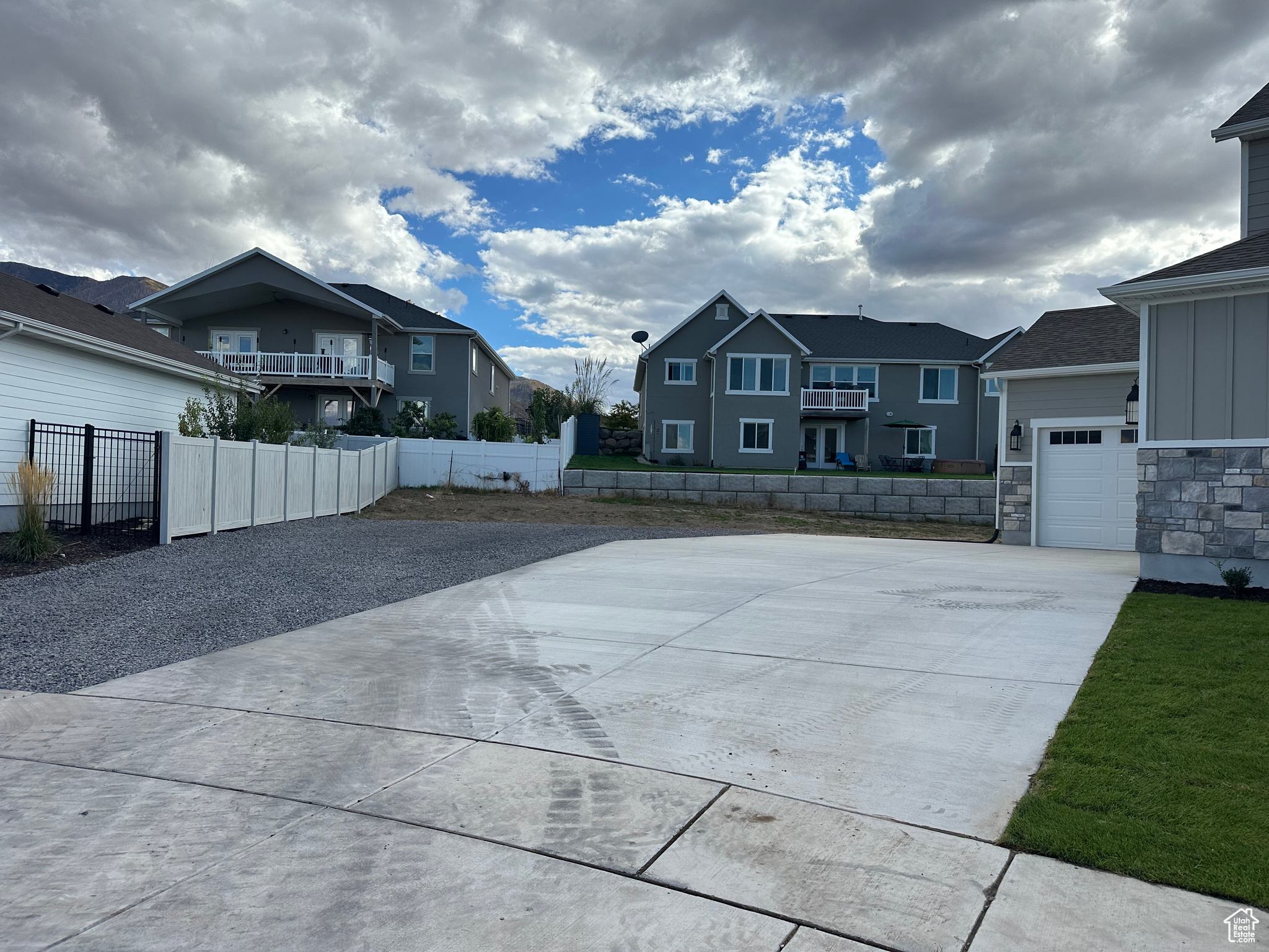 AMBLEVIEW ESTATES - Residential