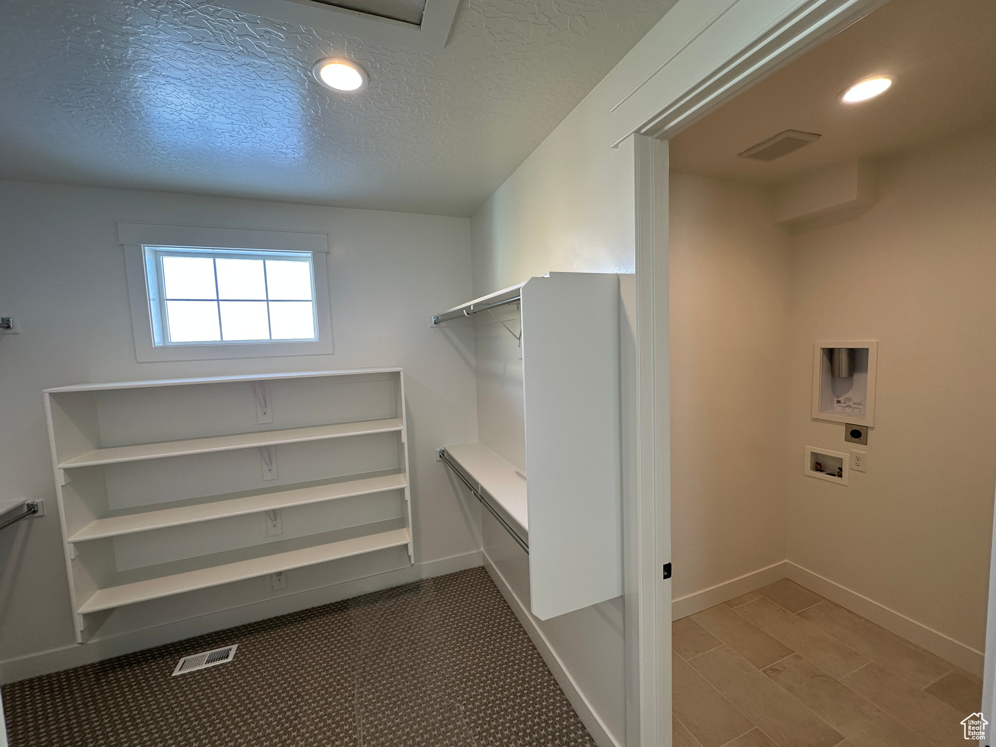 AMBLEVIEW ESTATES - Residential