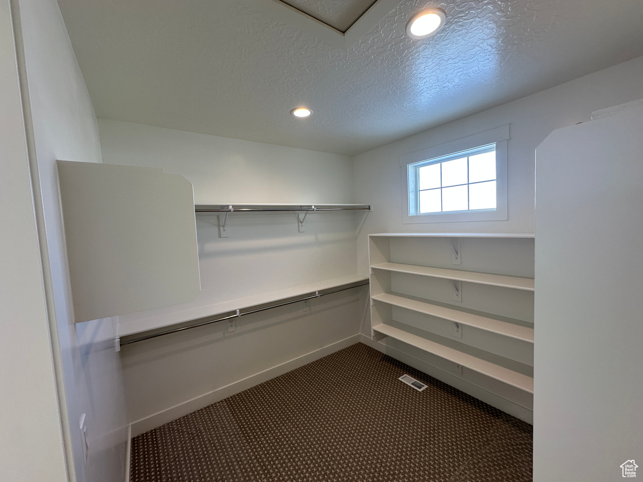 AMBLEVIEW ESTATES - Residential
