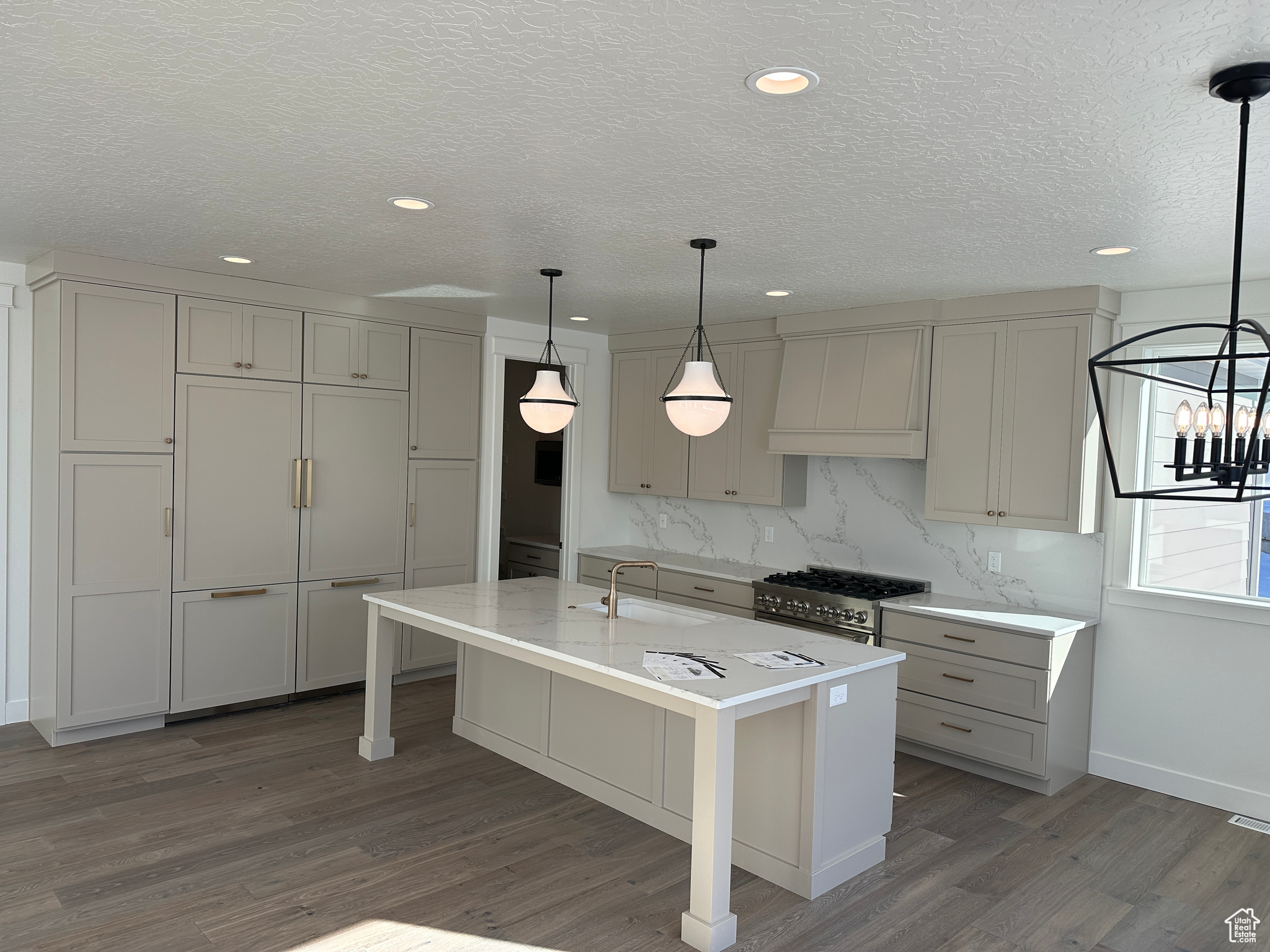 AMBLEVIEW ESTATES - Residential