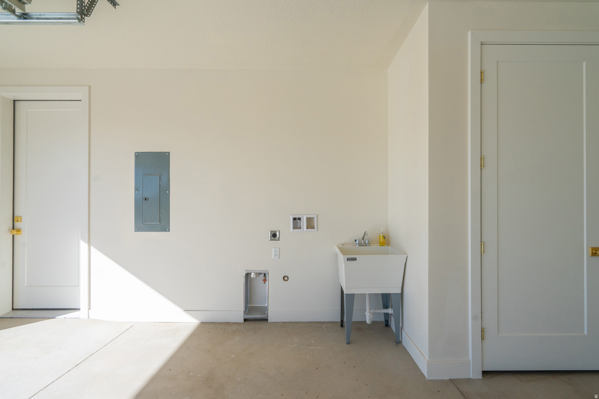 NORTH HILL EST - Residential