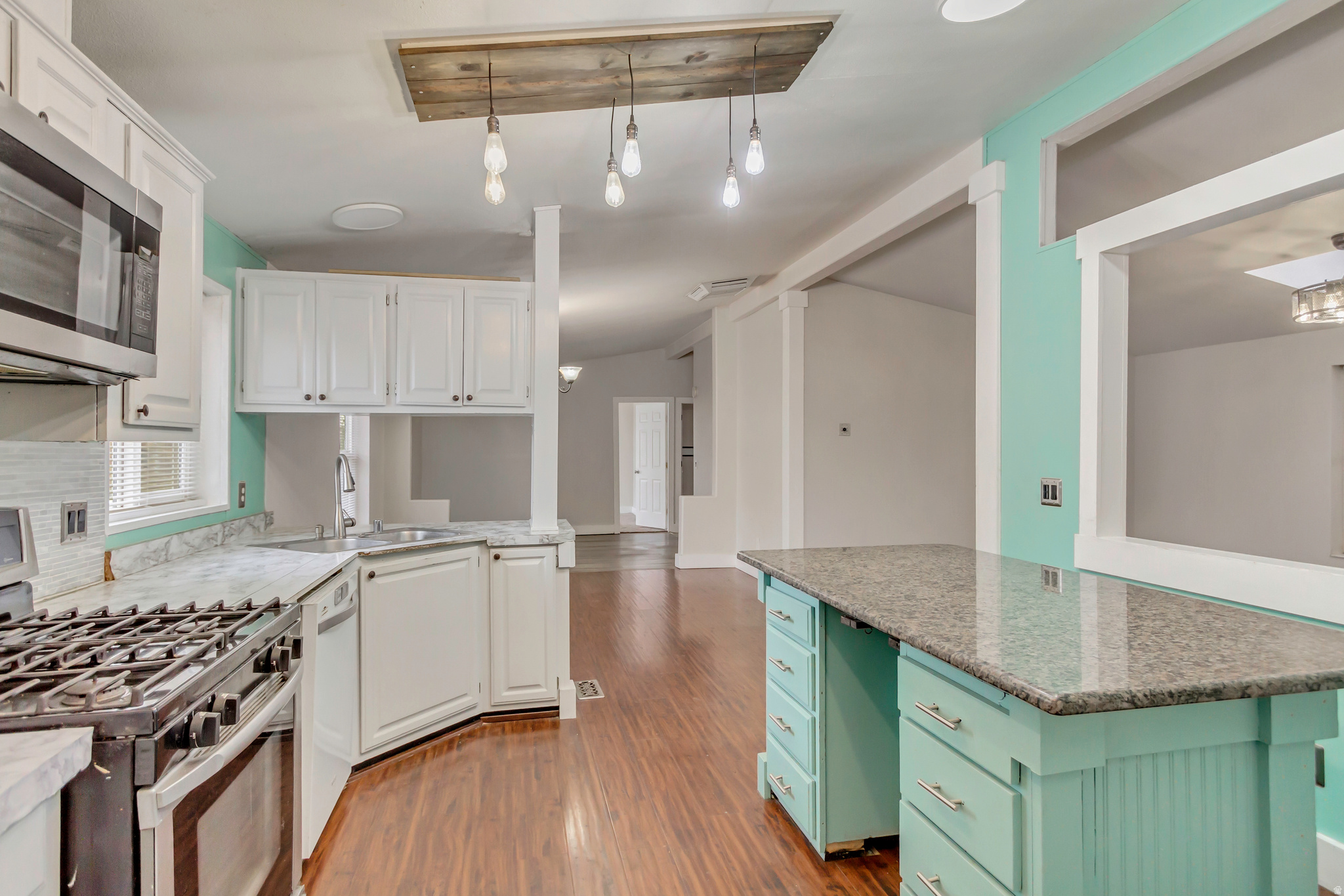 RIDGEWOOD ESTATES - Residential