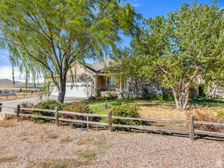 Gorgeous views! .7 acre lot with animal rights. Plenty of room for a shop, garden or animals. Great location. Large spacious floor plan. Room for additional bedrooms in the basement. Walk-out basement with kitchenette-could easily be ADU. Pool table stays! One half share of Mona Irrigation water is dedicated to this property. All figures per county records. Buyer to verify.