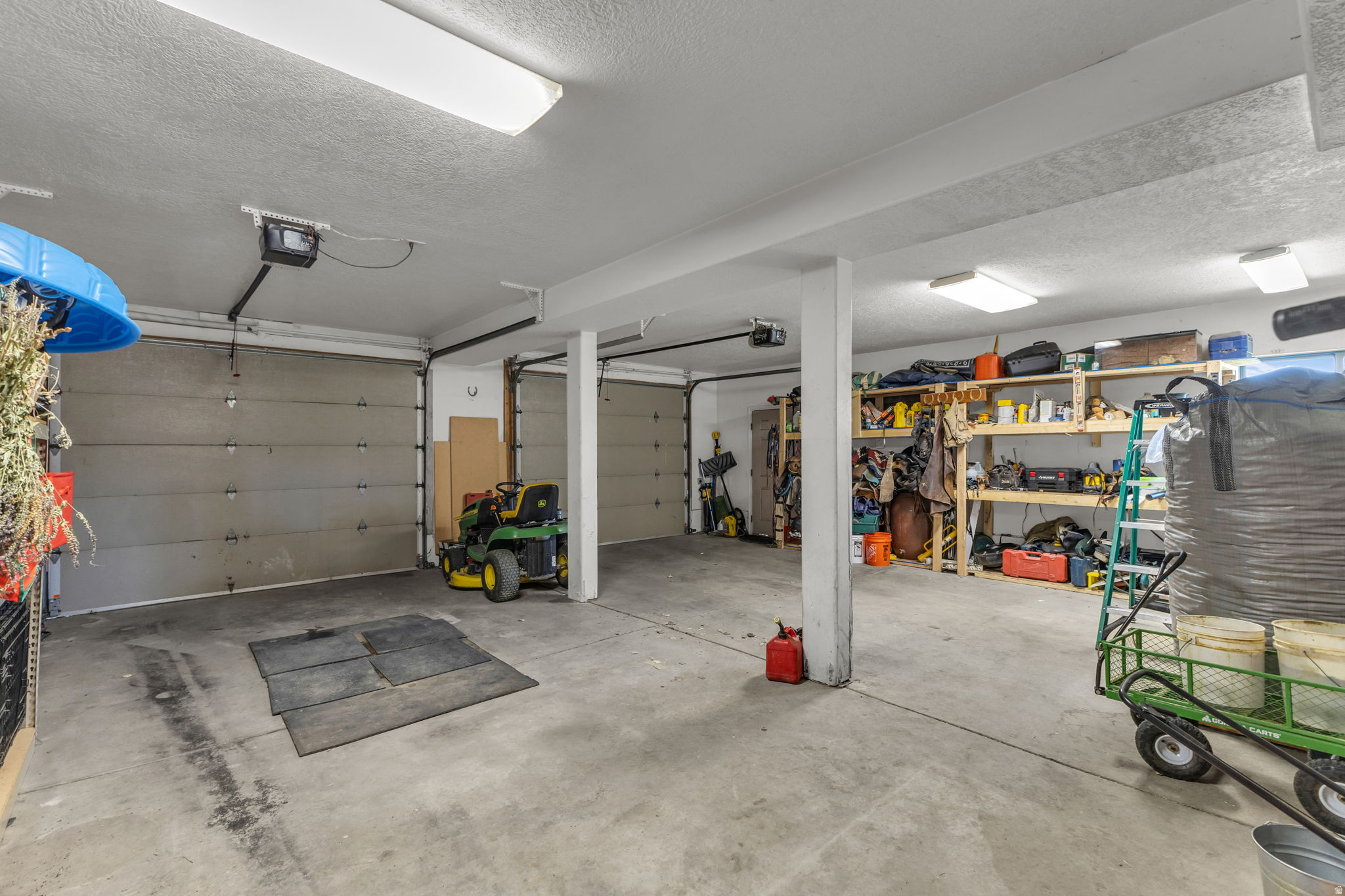 NORTH SUMMIT - Residential