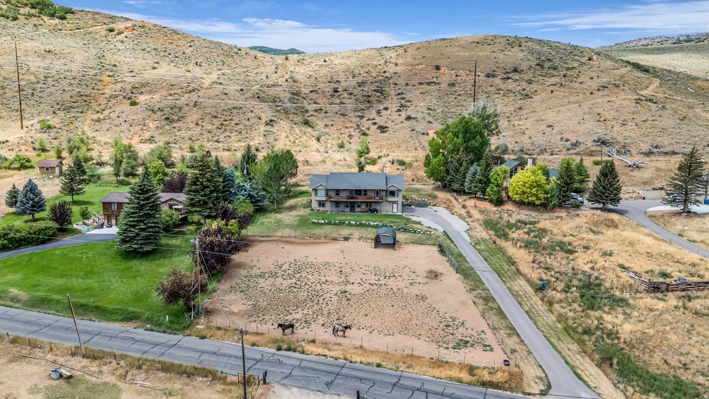 Photo of 878 S WEST HOYTSVILLE RD, Hoytsville, UT 84017 (MLS # 2138823)