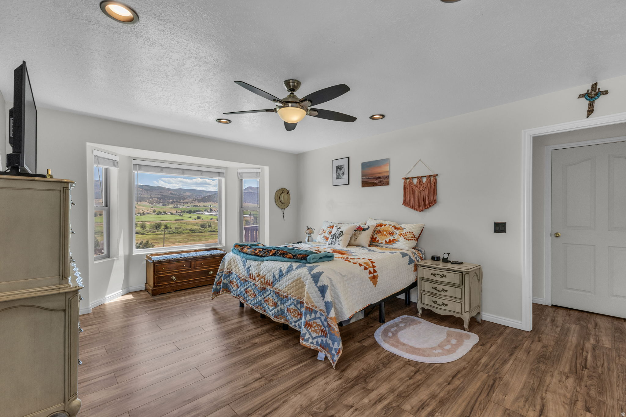 NORTH SUMMIT - Residential