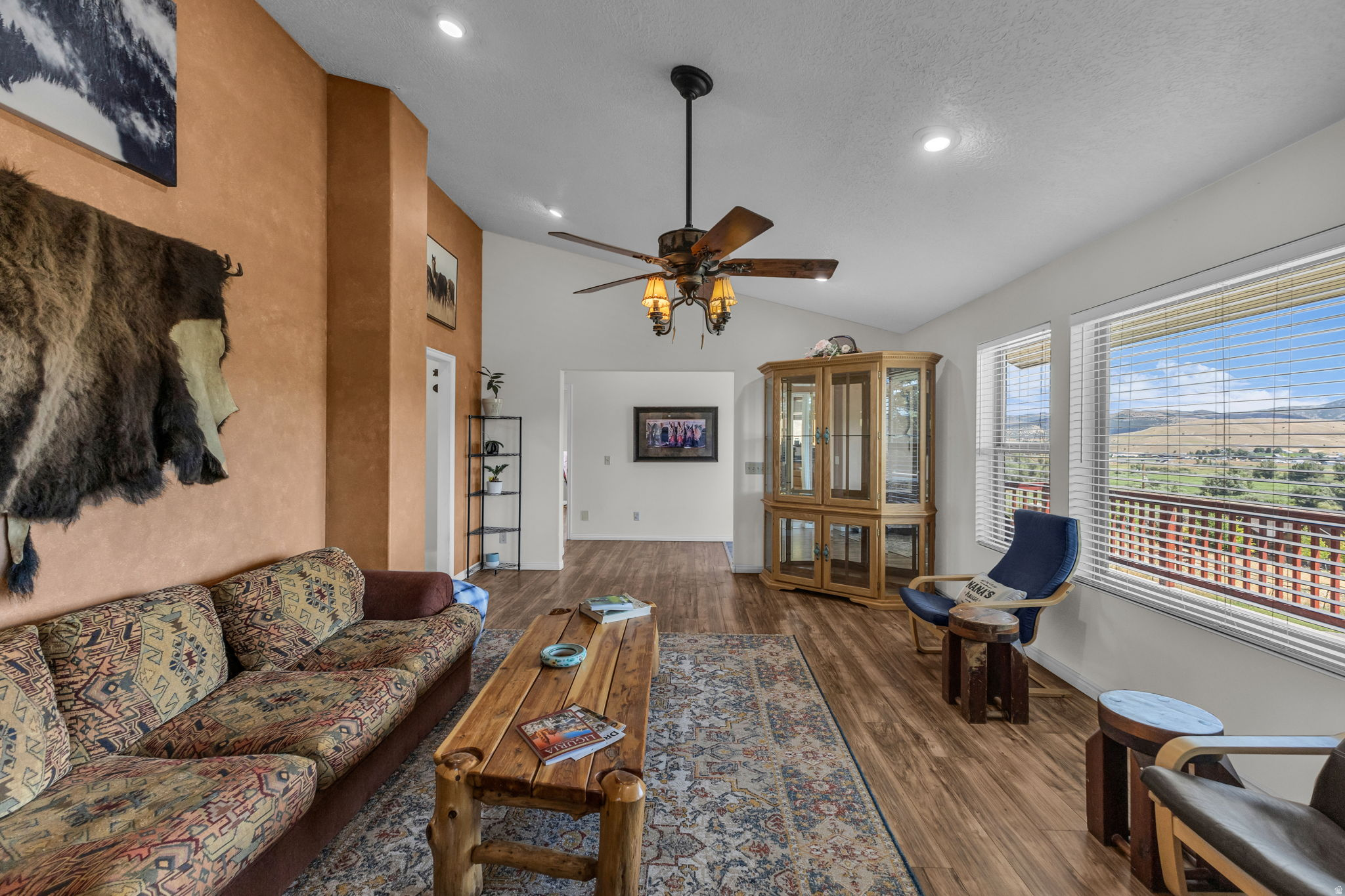 NORTH SUMMIT - Residential