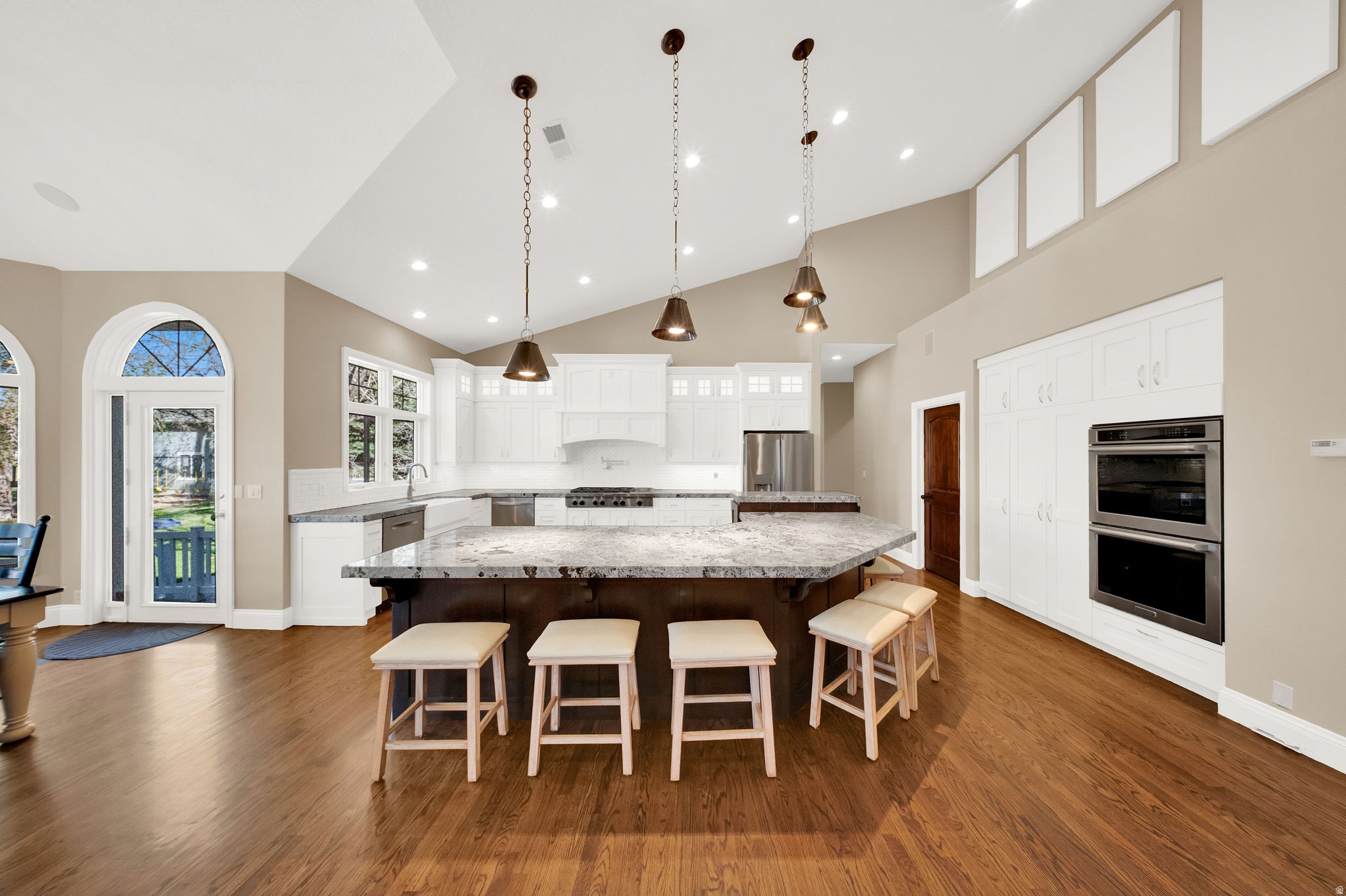 CREEK SIDE - Residential