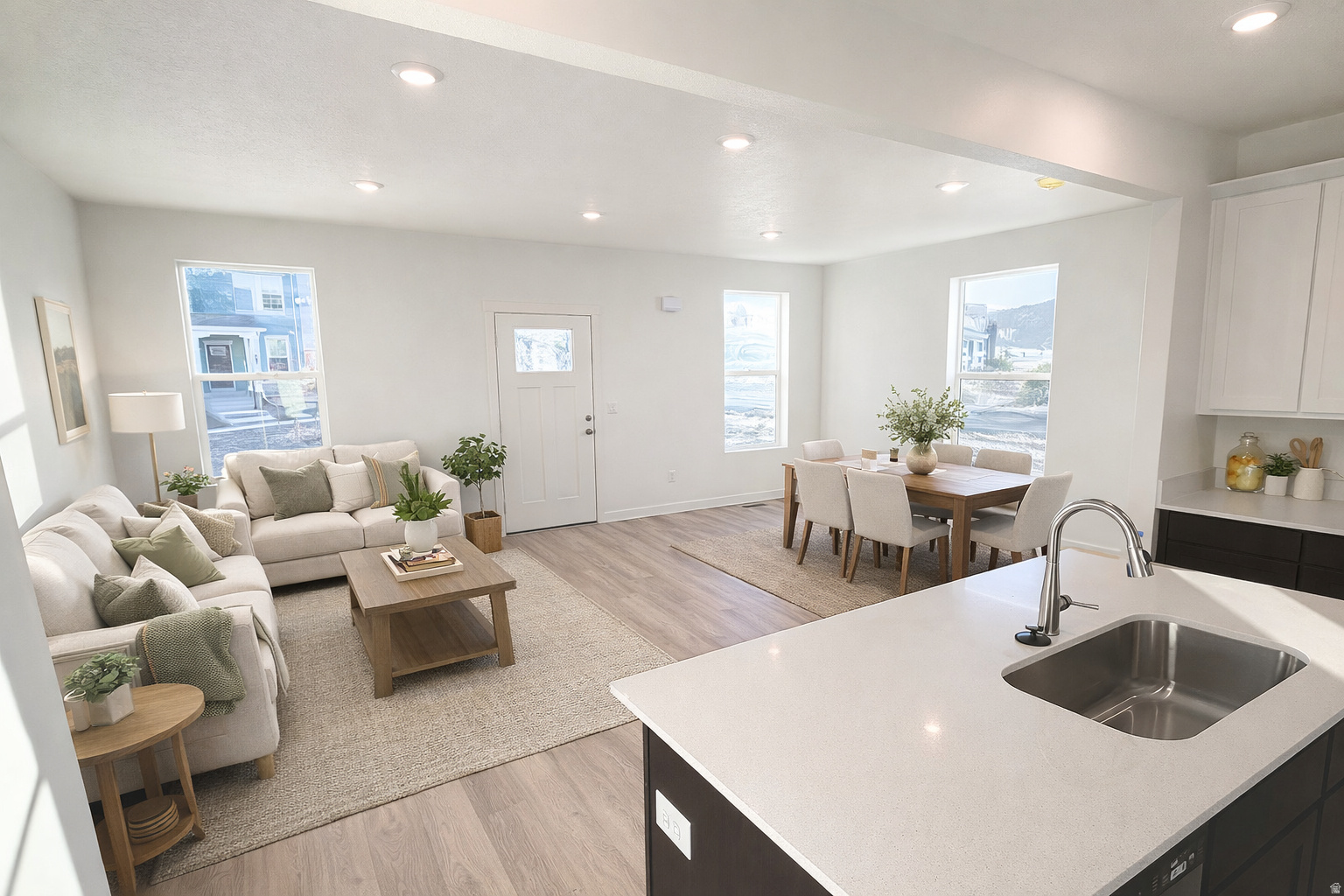 BEACON POINTE - Residential