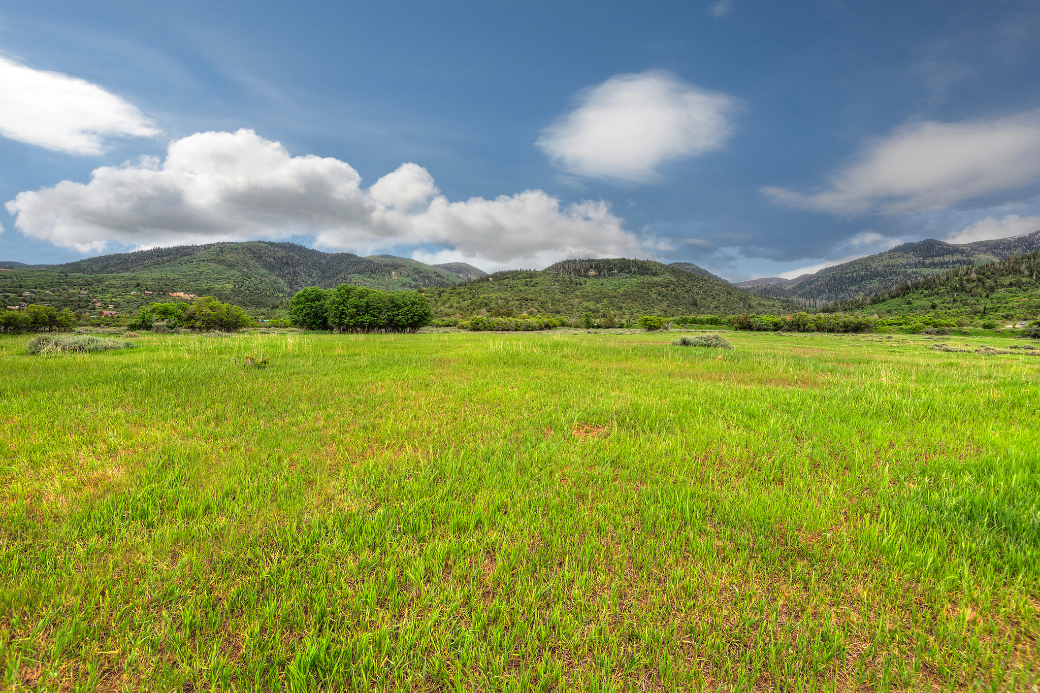 SUNDOWNER WEST - Land