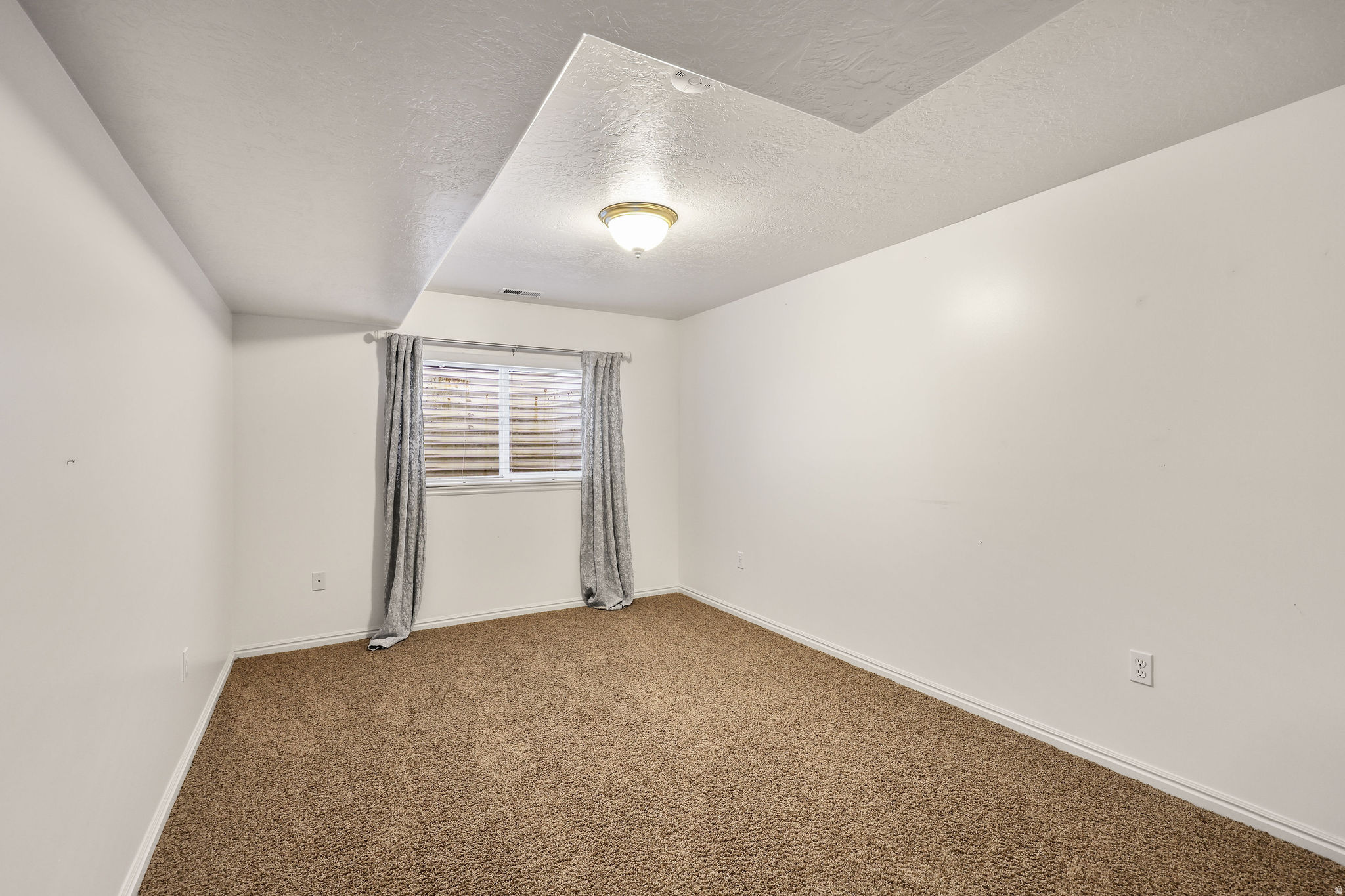 ERICKSON MEADOWS - Residential