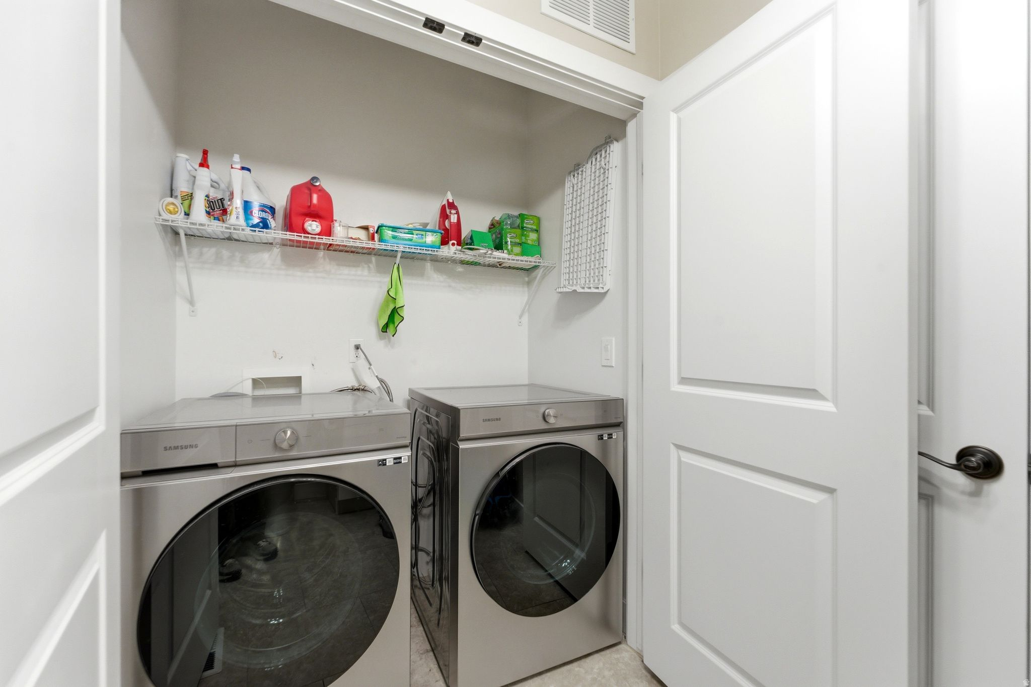 CEDAR HOLLOW TOWNHOMES - Residential